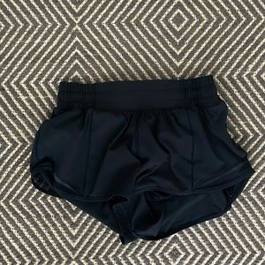 navy blue lululemon hotty hots! size 2